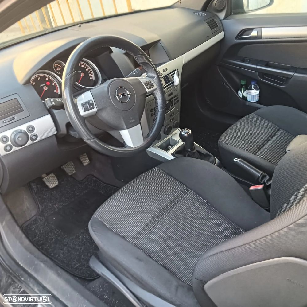 Opel Astra GTC 1.3 CDTI - 2