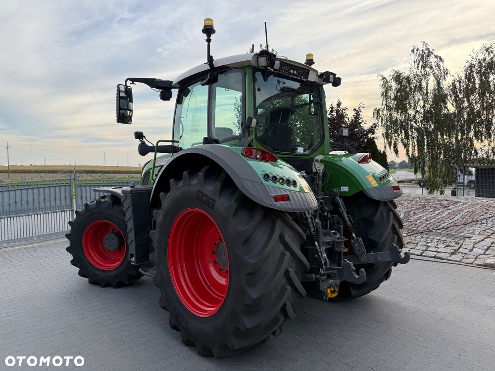 Fendt 718 - 12