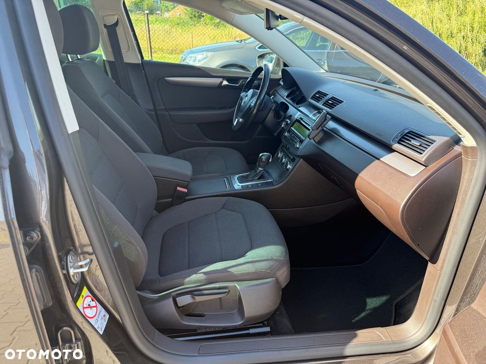 Volkswagen Passat 2.0 TDI Comfortline DSG - 20