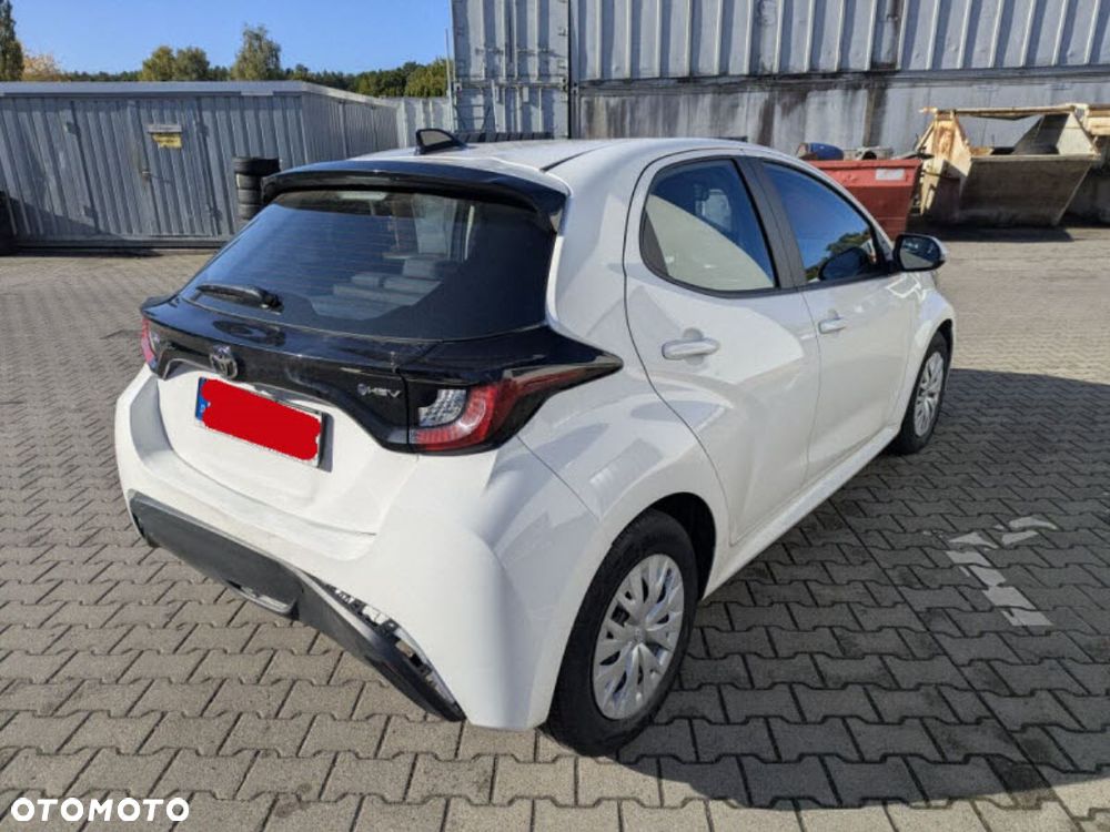Toyota Yaris - 4