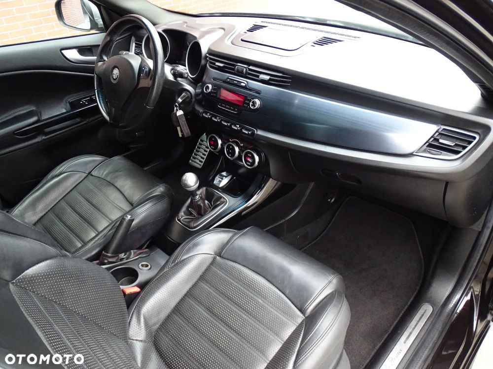 Alfa Romeo Giulietta 1750 TBi Quadrifoglio Verde - 22