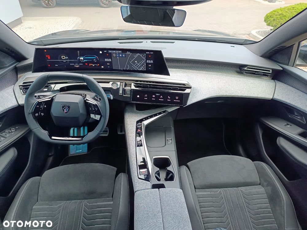 Peugeot 5008 1.2 PureTech mHEV GT S&S e-DCS6 - 32