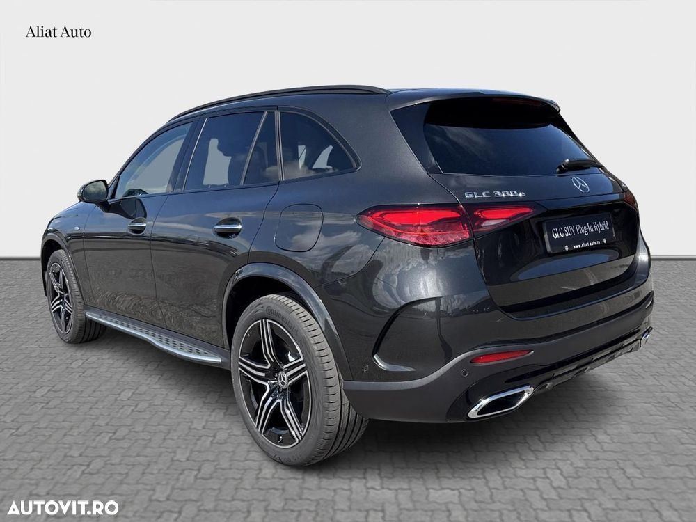 Mercedes-Benz GLC 300 e 4MATIC - 3