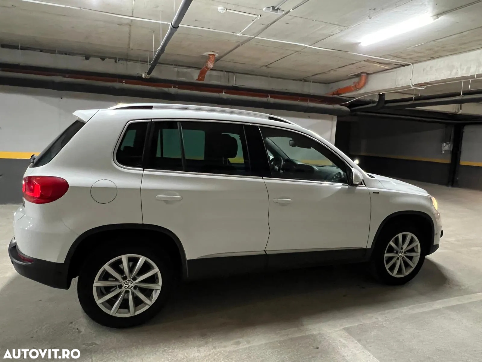 Volkswagen Tiguan 2.0 TDI SCR 4MOTION DSG R-Line - 4