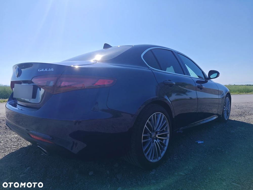 Alfa Romeo Giulia - 17