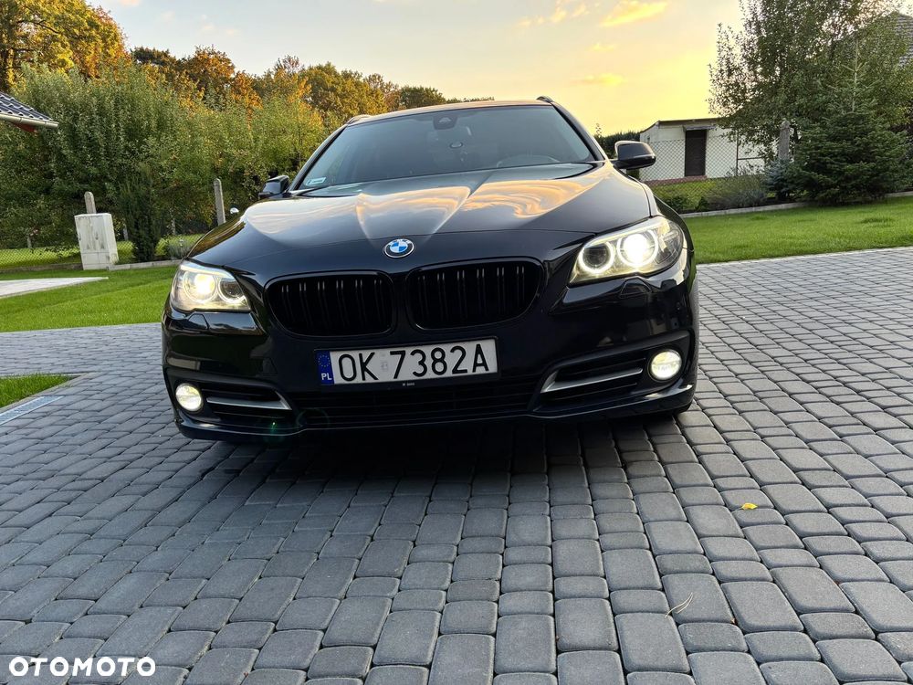 BMW Seria 5 520d xDrive - 28