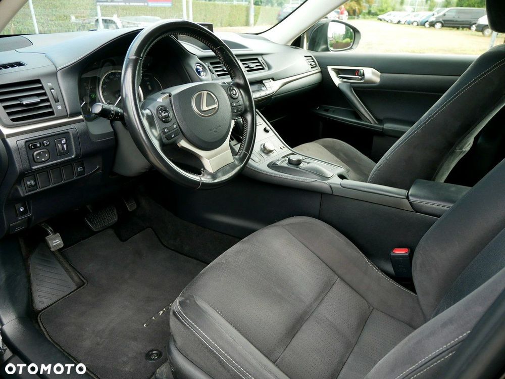 Lexus CT 200h - 4