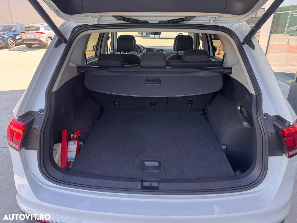 Volkswagen Tiguan - 23