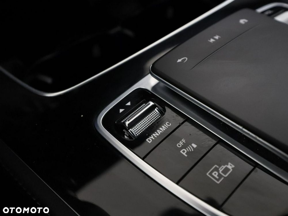 Mercedes-Benz Klasa E 300 de Avantgarde - 33