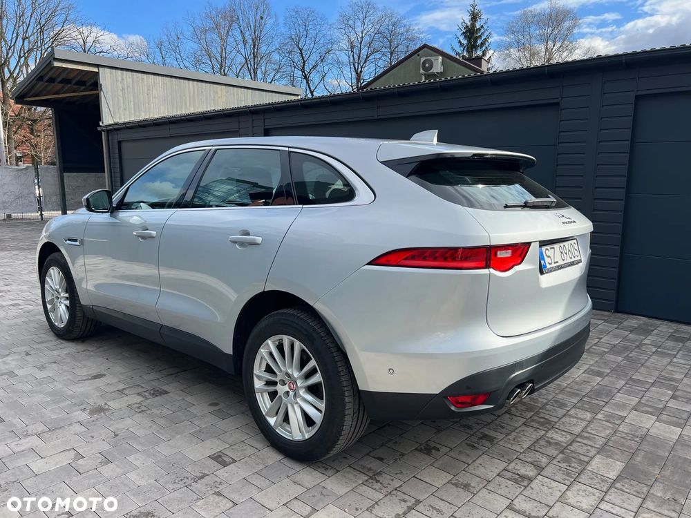 Jaguar F-Pace 20d AWD Pure - 17