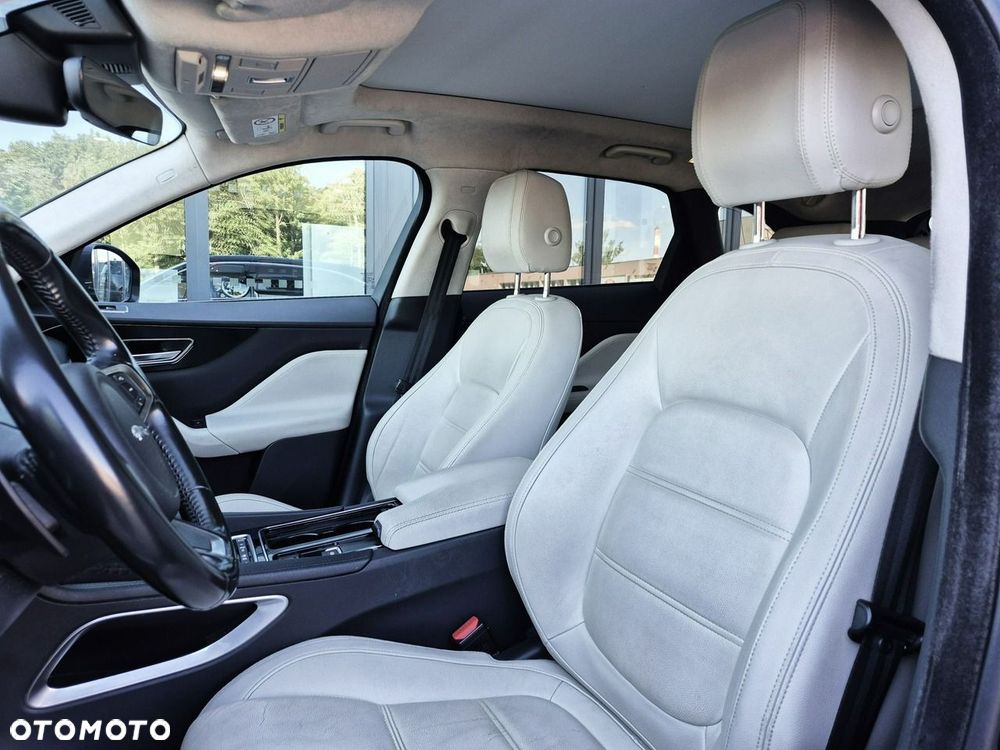 Jaguar F-Pace 25d AWD Prestige - 23