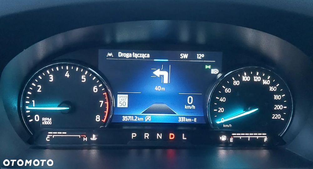 Ford Explorer - 26