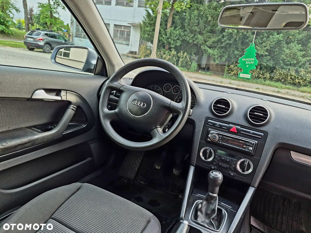 Audi A3 3-drzwiowe 1.6 Ambition - 13