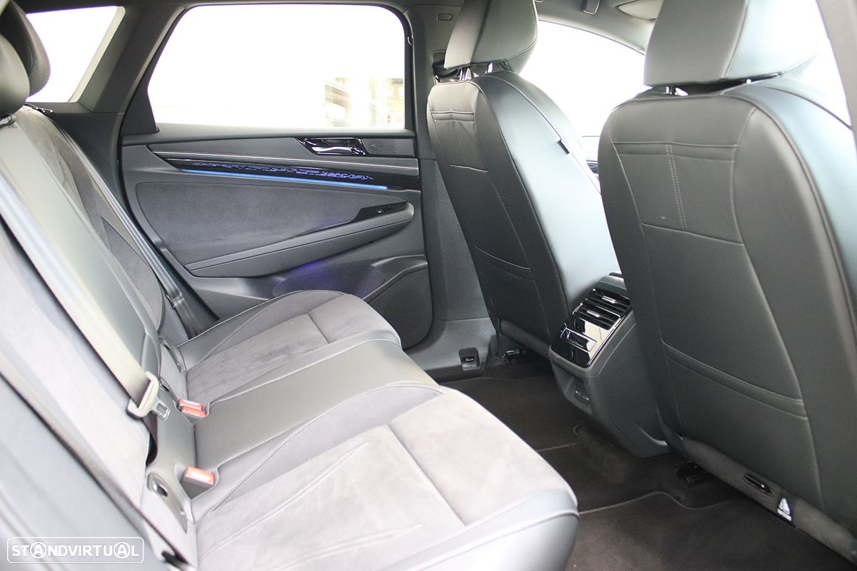VW ID.7 Tourer 77 kWh Pro Urban - 16