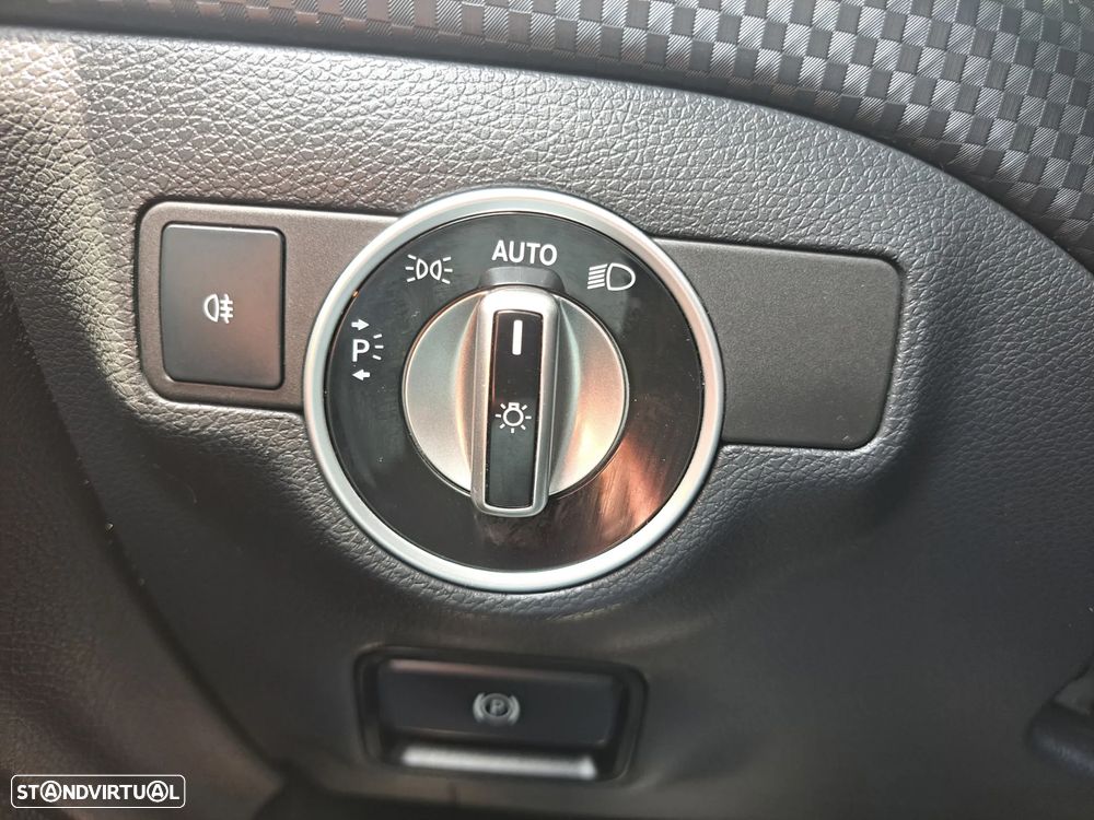 Mercedes-Benz A 180 d BlueEFFICIENCY Edition - 14