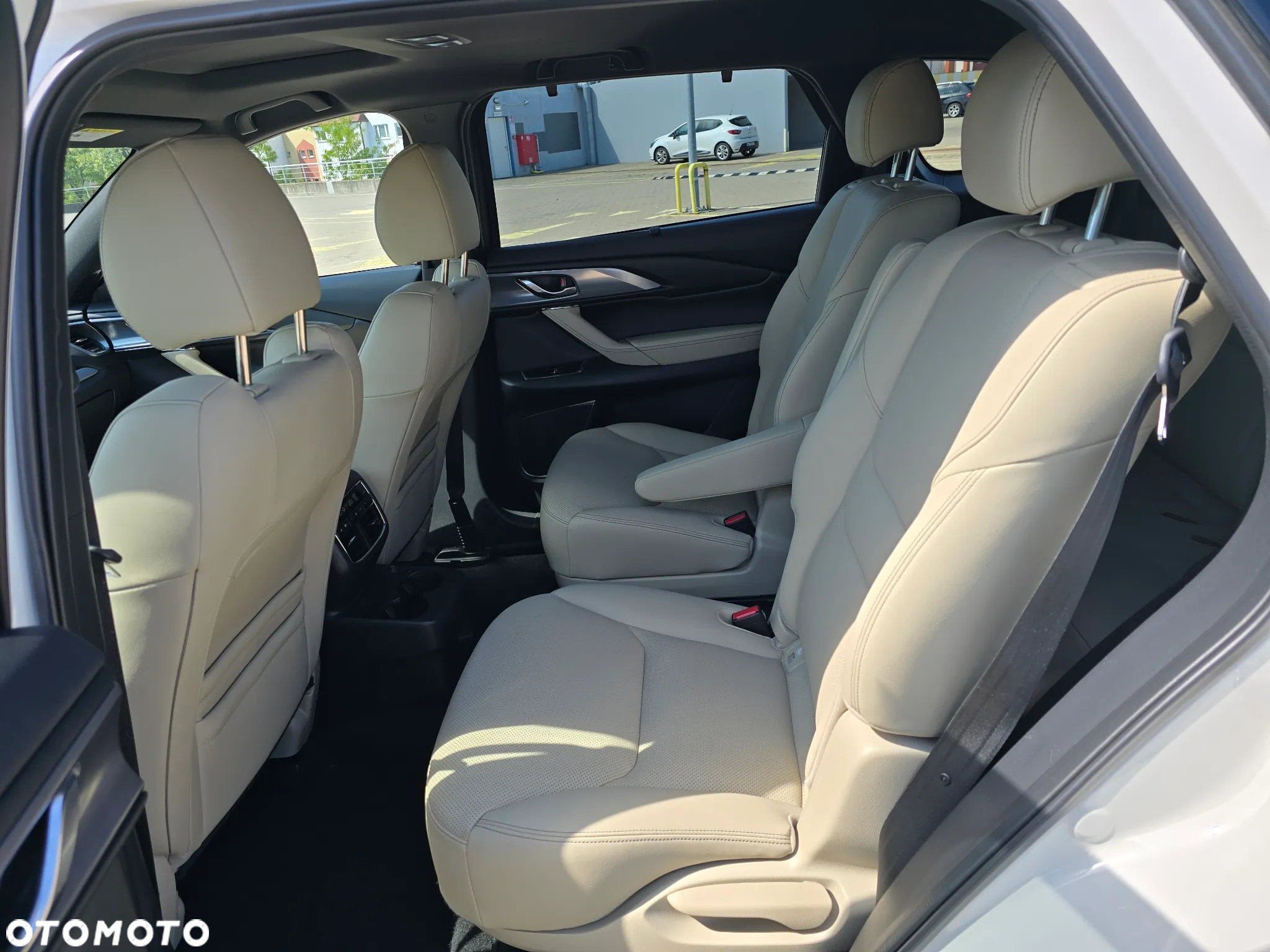 Mazda CX-9 - 16