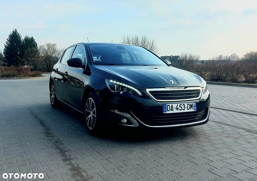 Peugeot 308 - 8