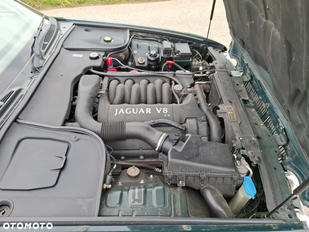 Jaguar XJ 3.2 - 8