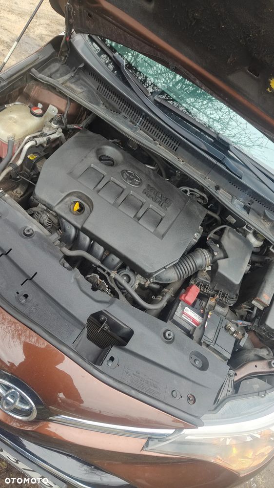 Toyota Avensis 1.8 Selection - 10