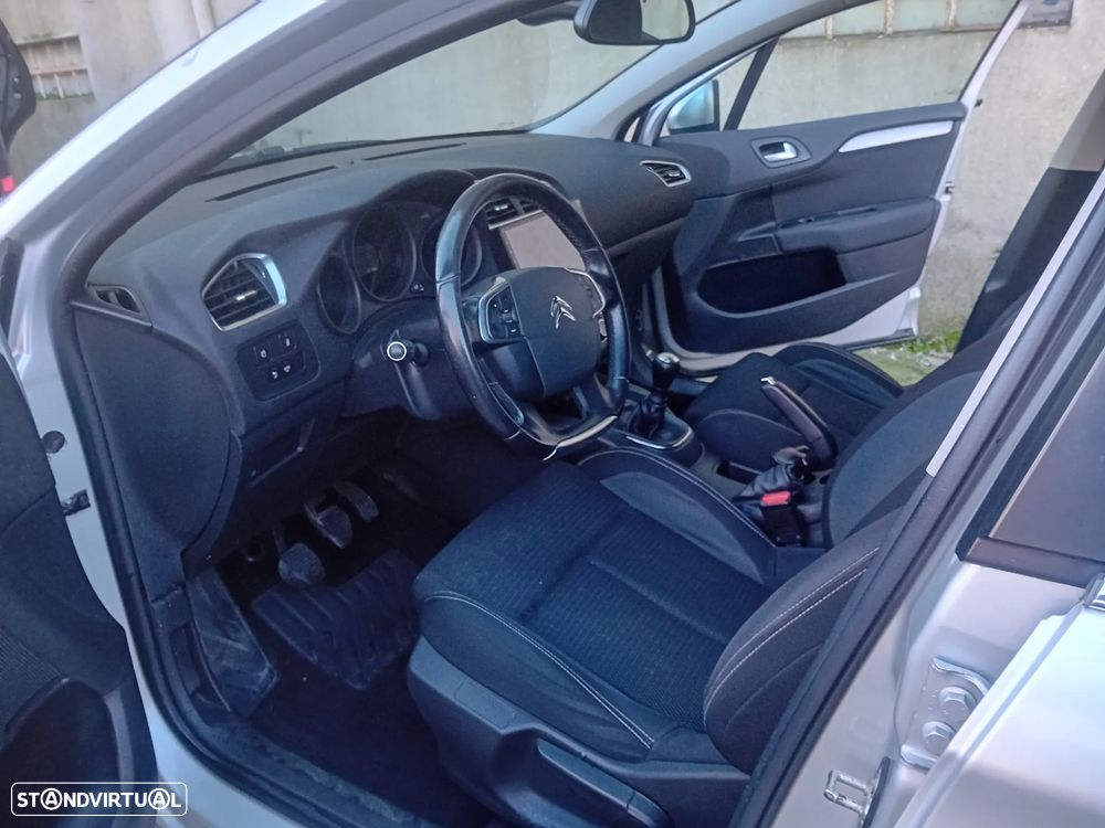 Citroën C4 1.6 BlueHDi Live - 28