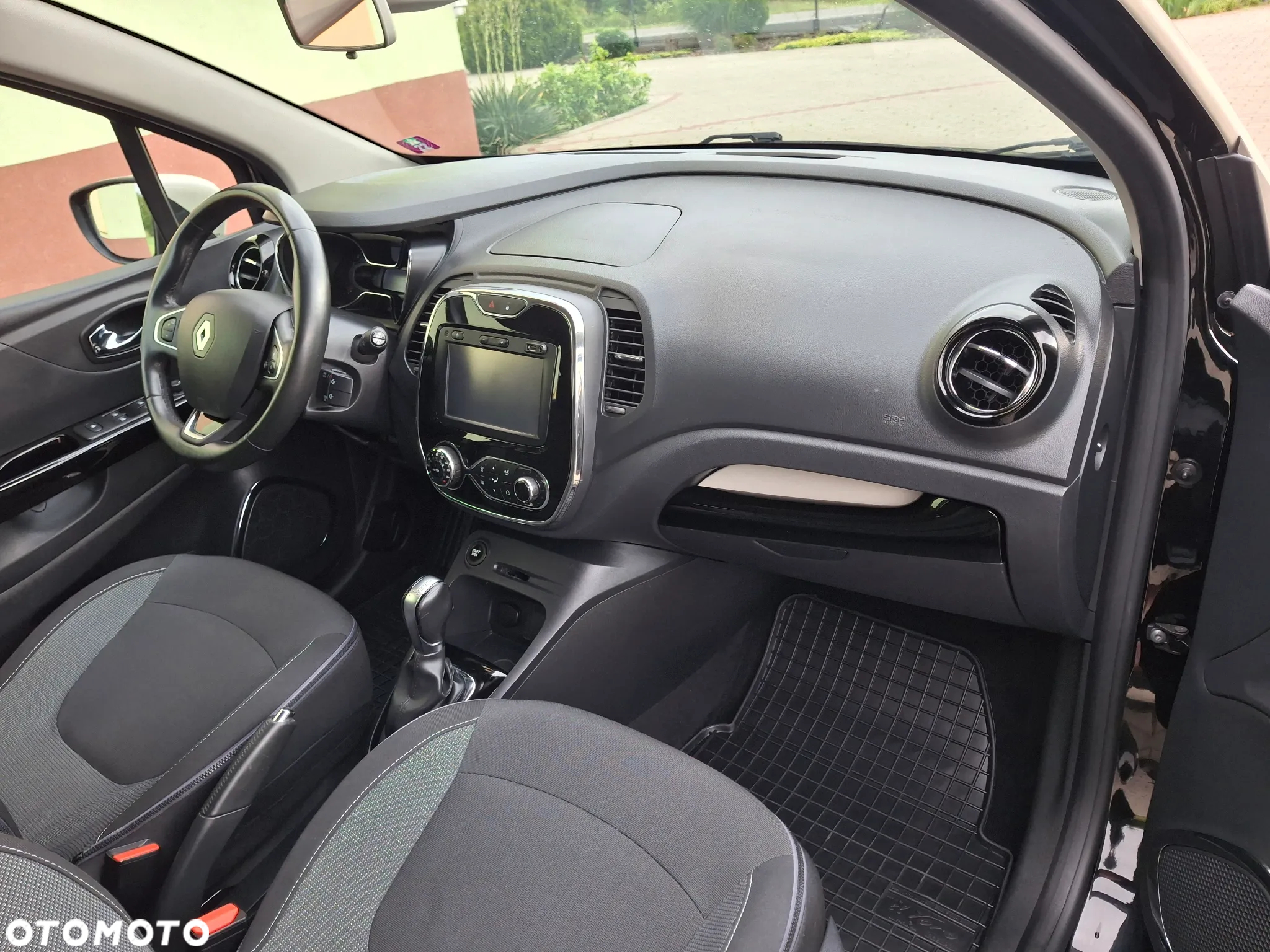 Renault Captur 1.2 Energy TCe Initiale Paris EDC - 21
