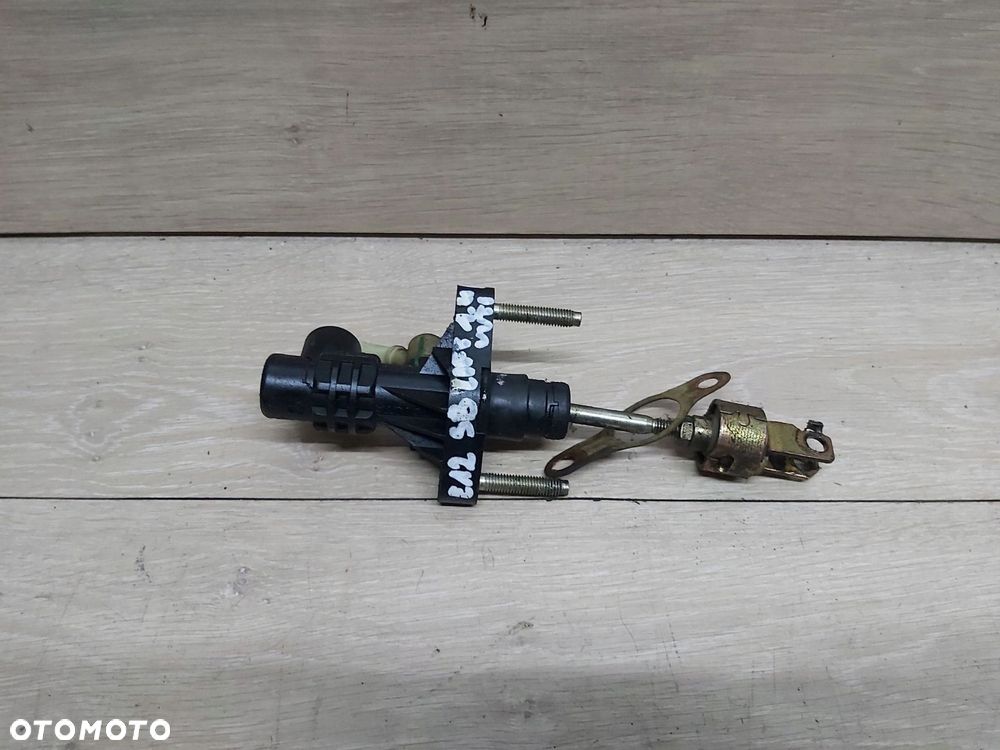 Toyota Corolla E12 1,4 1,6 vvti pompka sprzęgła wysprzęglik - 2