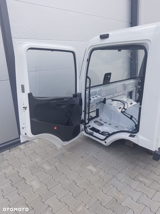 Kabina Mercedes Atego - 7
