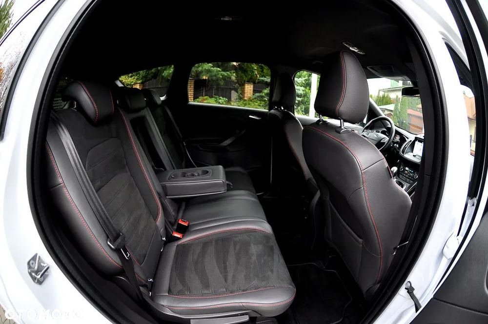 Ford Kuga 1.5 EcoBoost 2x4 ST-Line - 23