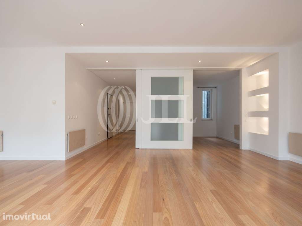 Apartamento T3 renovado, nas Avenidas Novas, em Lisboa - Grande imagem: 4/24