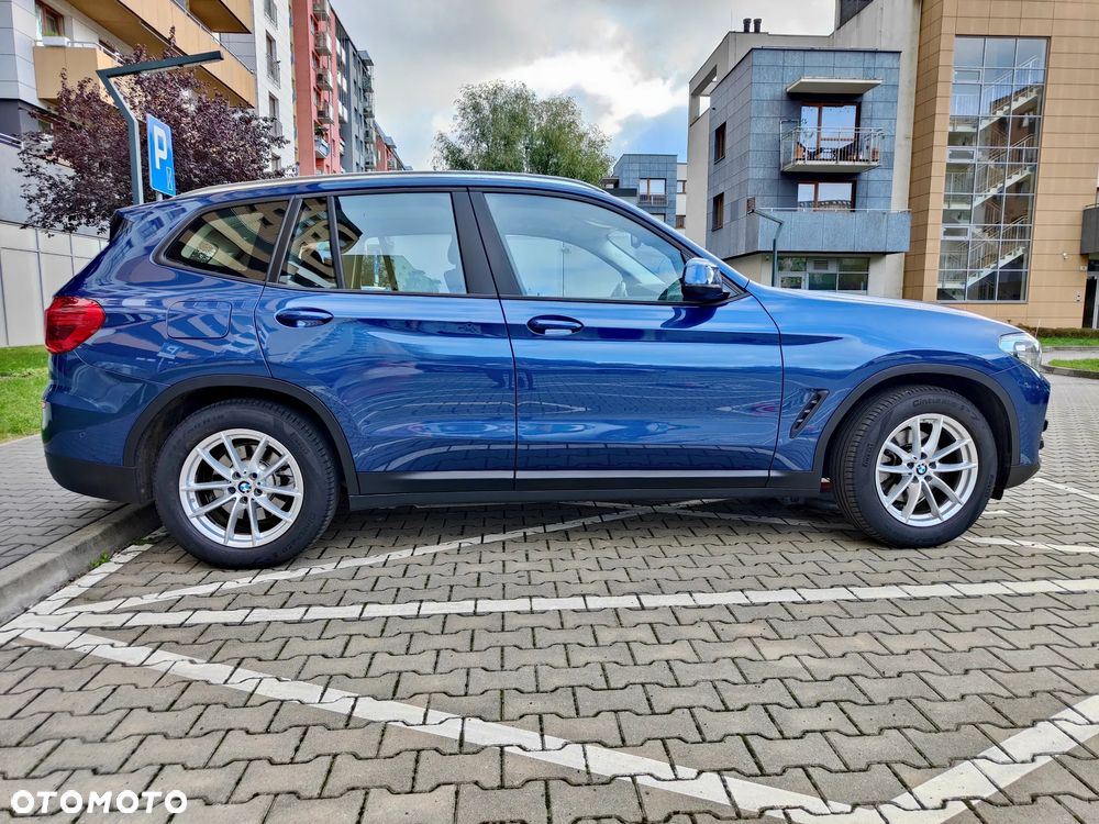 BMW X3 xDrive20i Advantage - 5