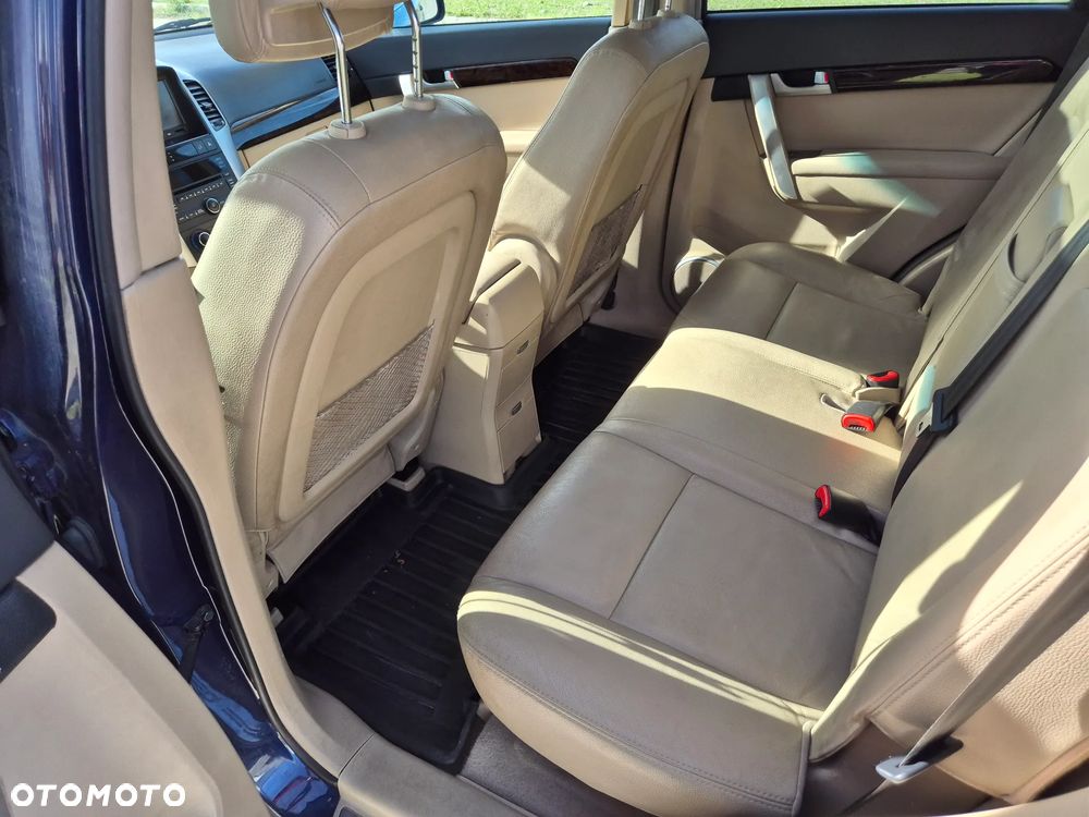 Chevrolet Captiva 2.0 d High - 13