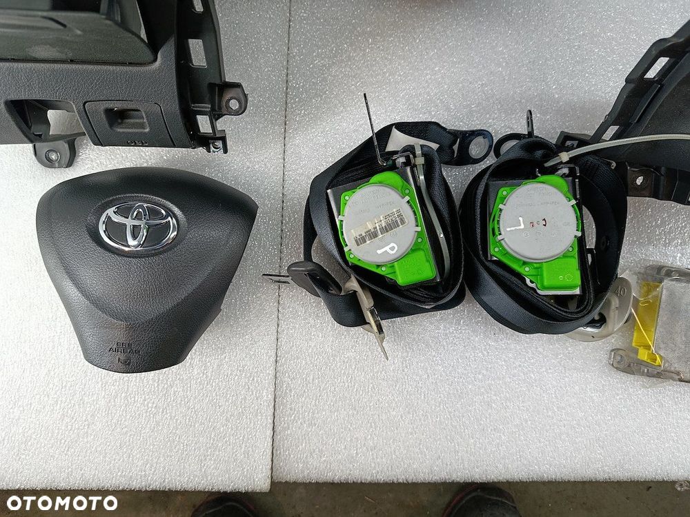 DESKA ROZDZIELCZA,KONSOLA PODUSZKI SENSOR PASY TOYOTA COROLLA X E15 - 2
