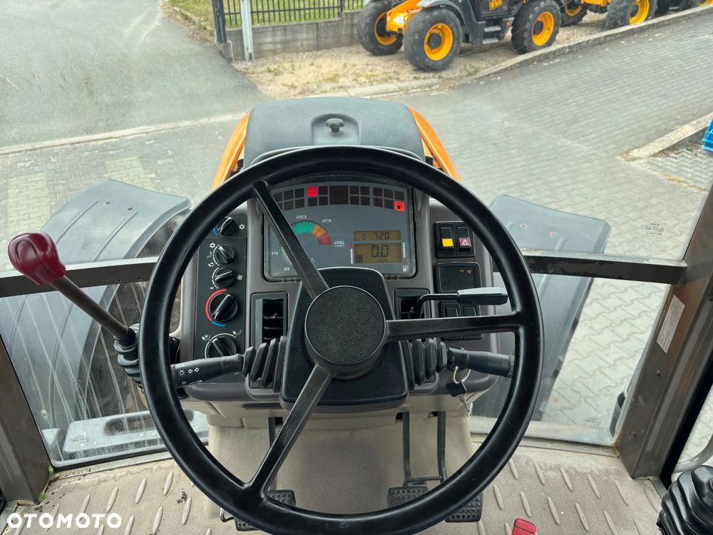 Renault Ares 710RZ - 10