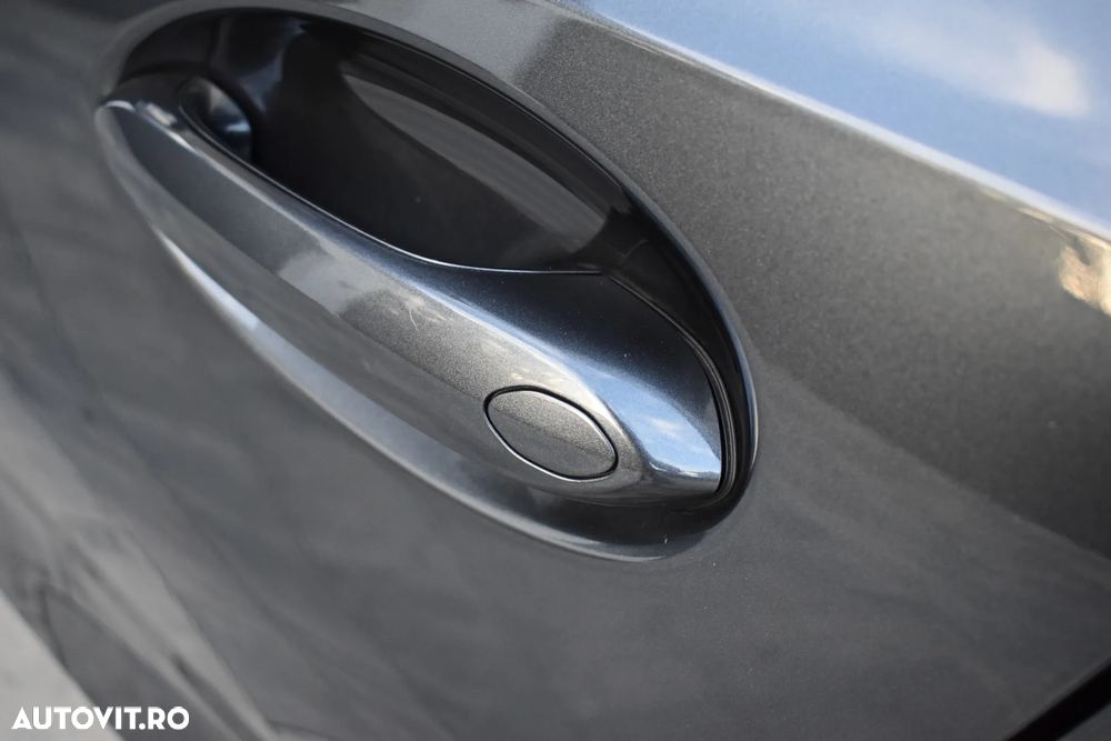 BMW Seria 3 330e Aut. Sport Line - 18