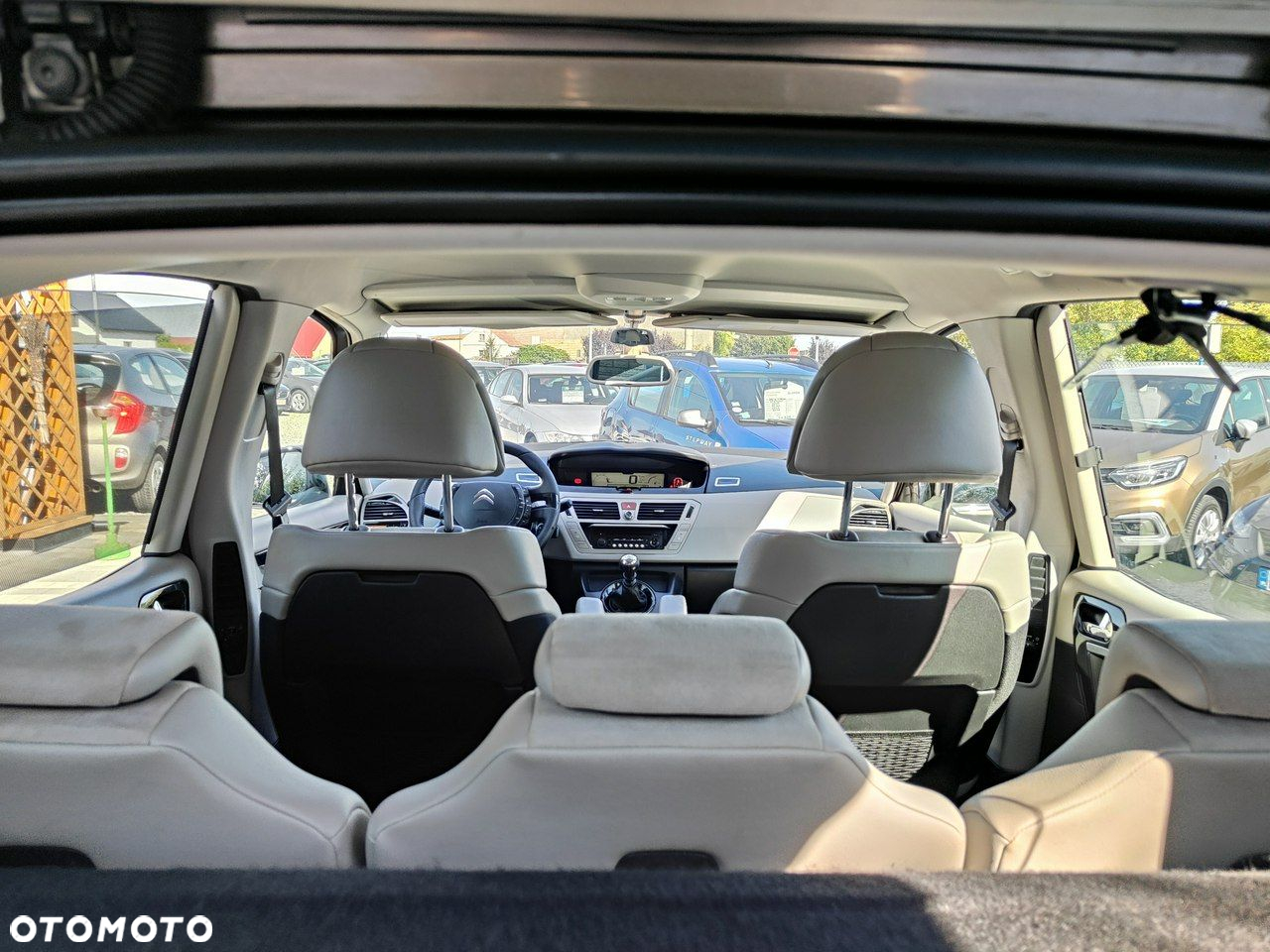 Citroën C4 Picasso 1.6 HDi FAP Exclusive - 16