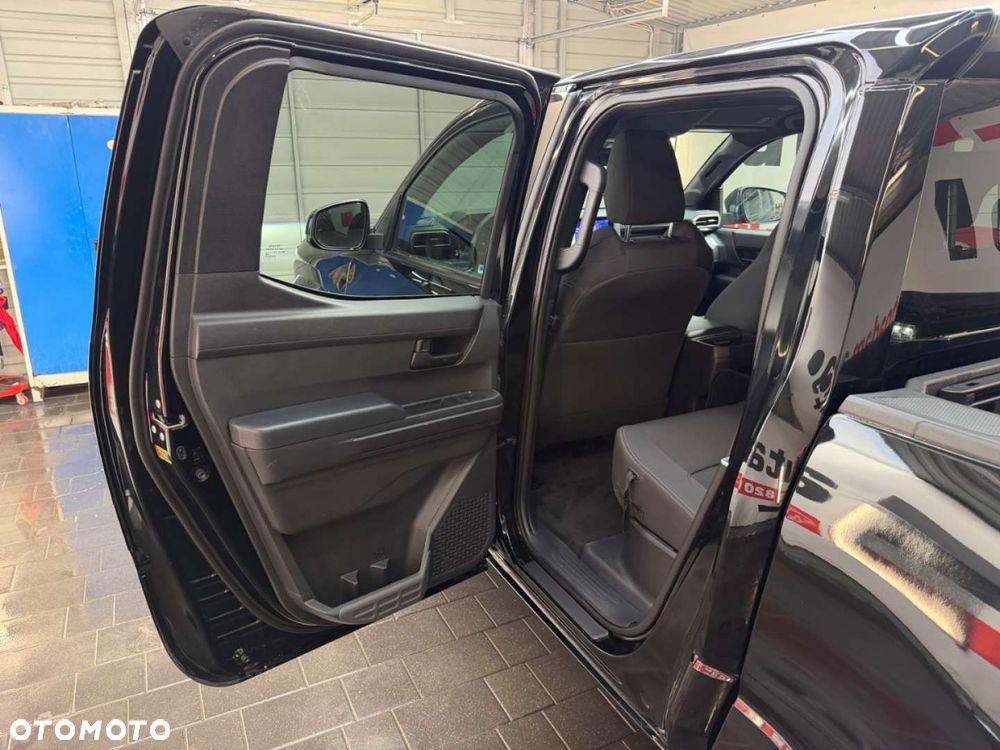 Toyota Tacoma - 36
