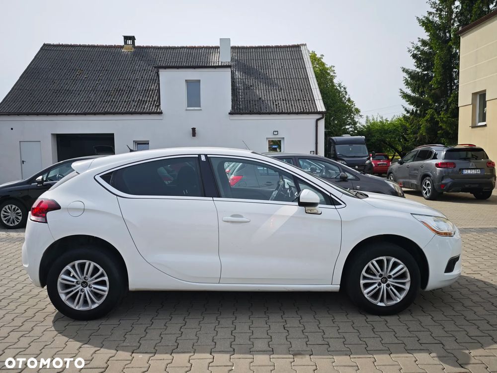 Citroën DS4 HDi 110 Chic - 4