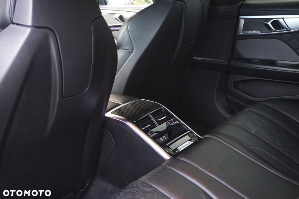 BMW M8 Competition - 9