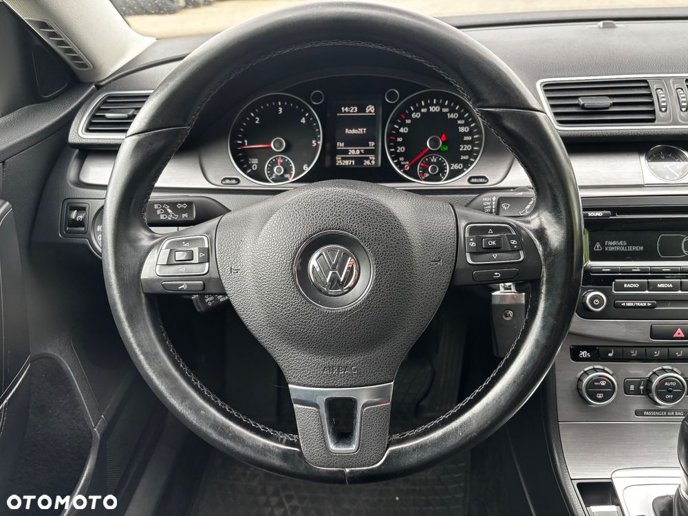 Volkswagen Passat 2.0 TDI 4Mot Highline DSG - 13