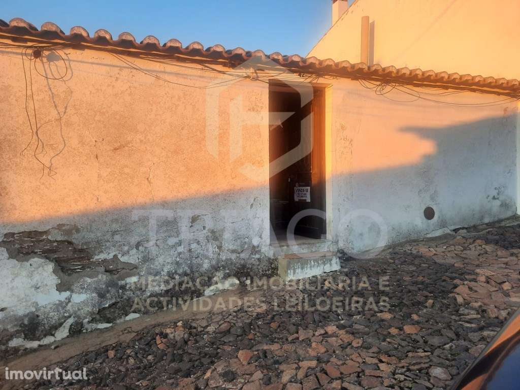 Casa para recuperar no Centro da Vila de Barrancos - Grande imagem: 2/10