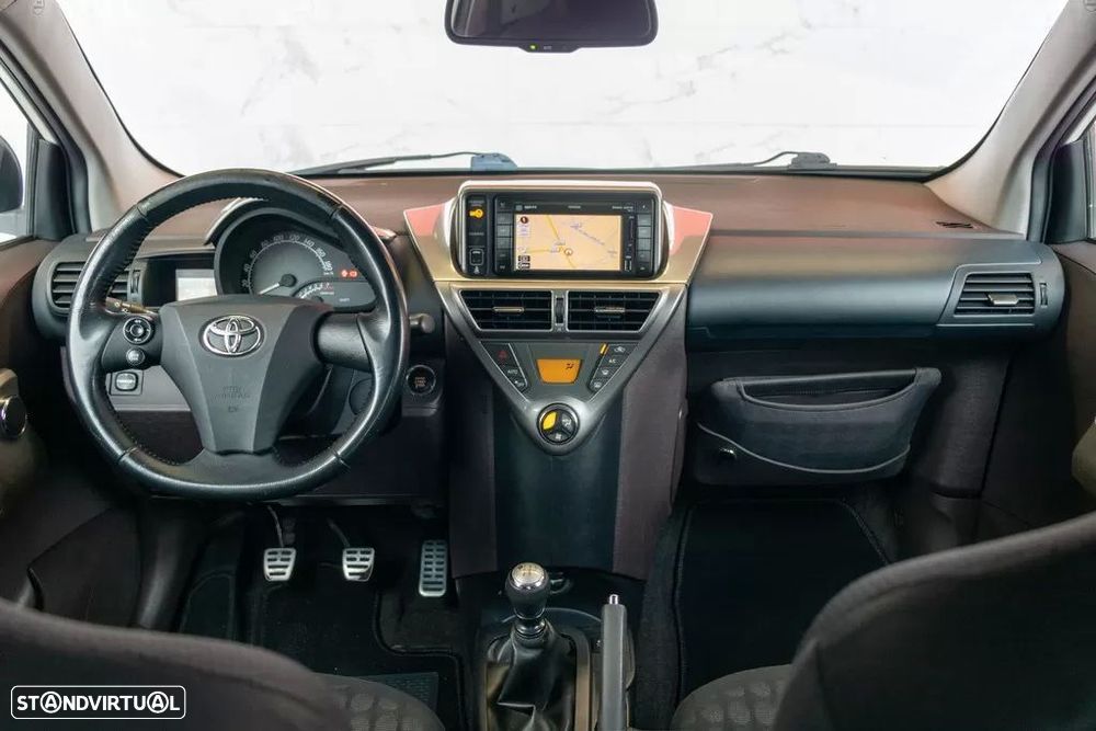 Toyota iQ 1.0 VVT-i 2 NAVI+Bluetooth - 4
