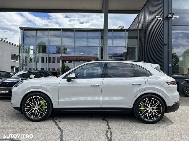 Porsche Cayenne E-Hybrid - 3
