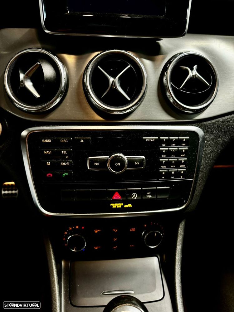 Mercedes-Benz GLA 200 d AMG Line - 42