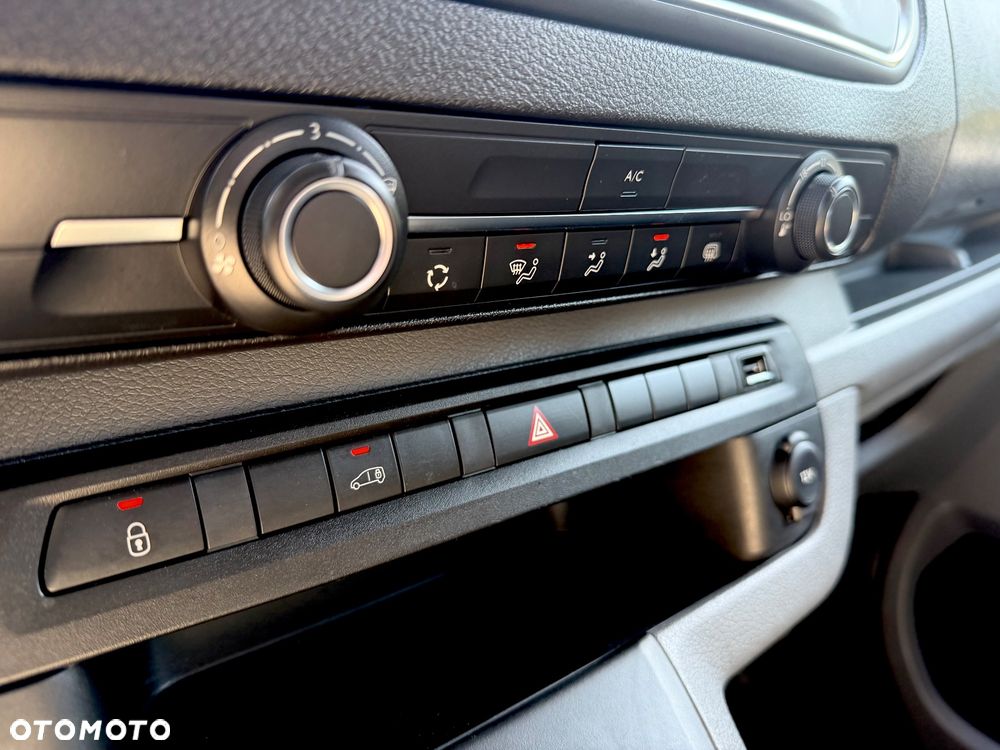 Opel Vivaro - 16