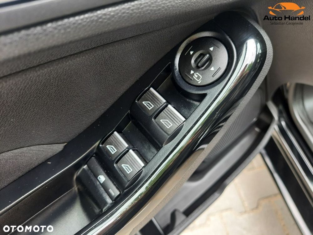 Ford Fiesta 1.0 EcoBoost mHEV Titanium - 38