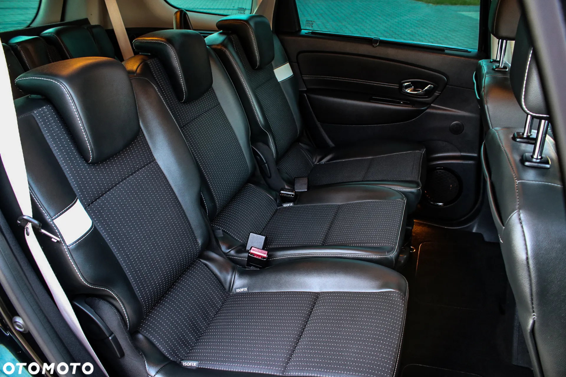 Renault Grand Scenic ENERGY TCe 115 Bose Edition - 24