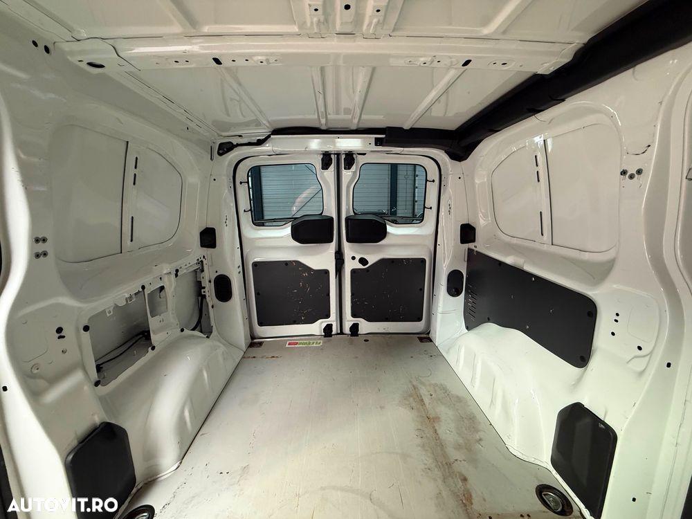 Opel Vivaro - 36