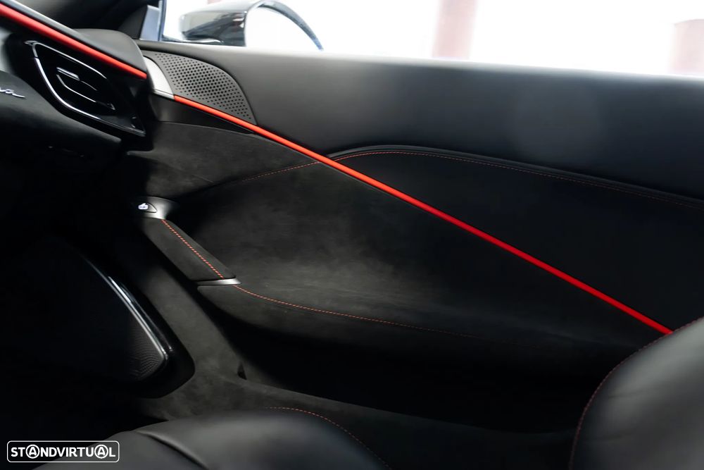 Ferrari Roma 3.9 Twin-Turbo V8 — fotografia 18