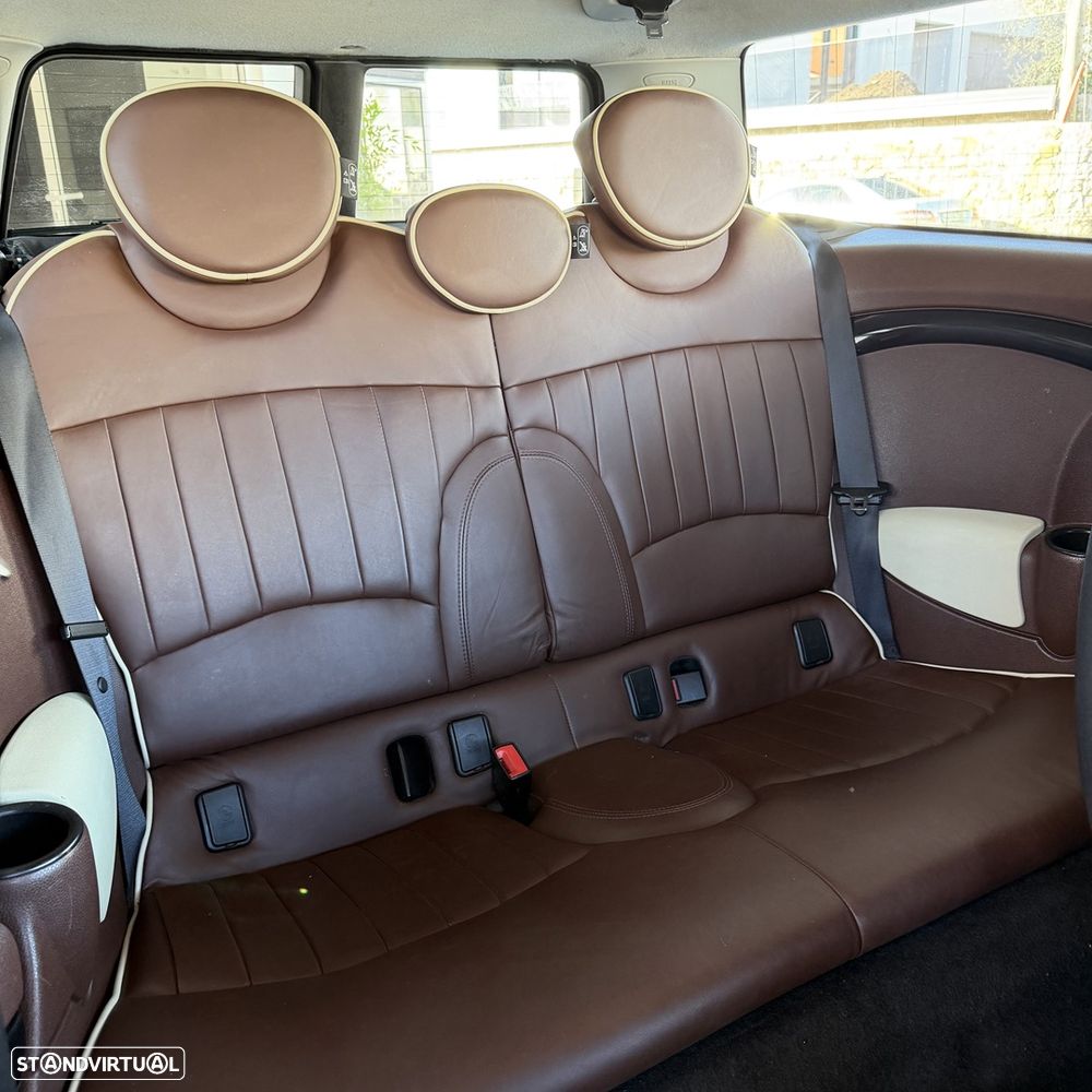 MINI Clubman Cooper D - 10