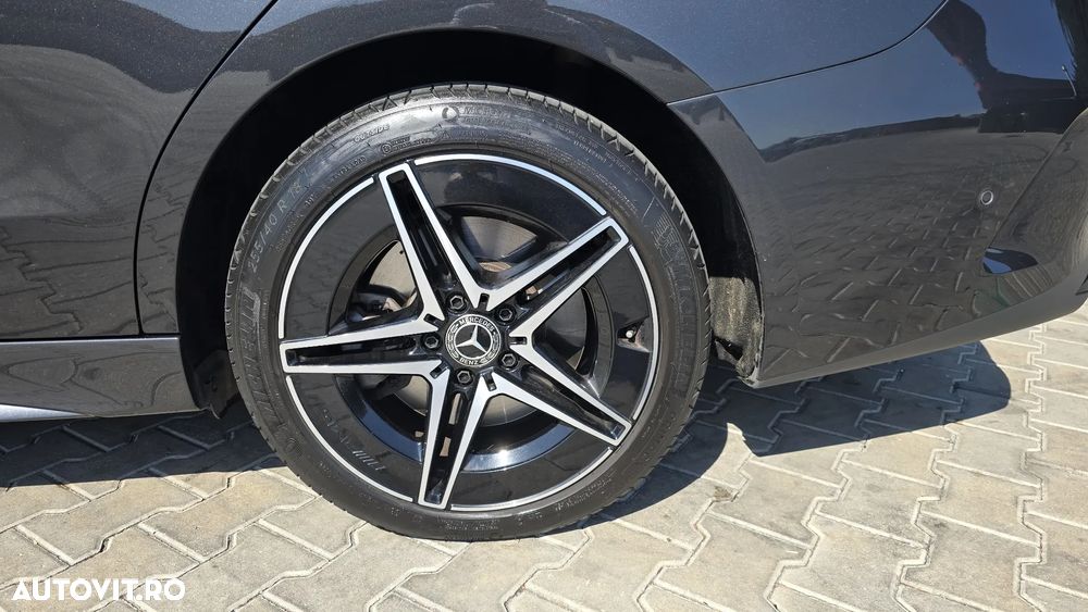 Mercedes-Benz C - 25